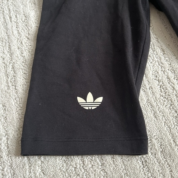 NWT 2XS high rise ADICOLOR NEUCLASSICS BIKE LEGGINGS tight fit black/ cream - Picture 6 of 14